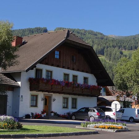 Haus Edelweiss Apartamento Sankt Margarethen im Lungau Exterior foto