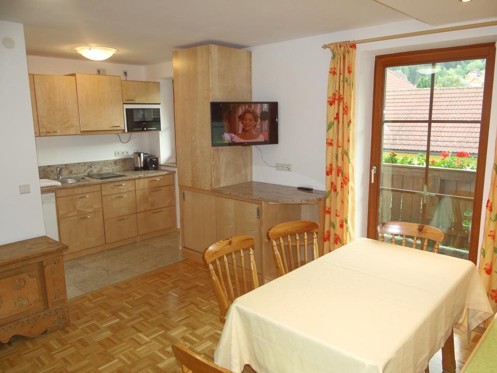 Haus Edelweiss Apartamento Sankt Margarethen im Lungau Quarto foto