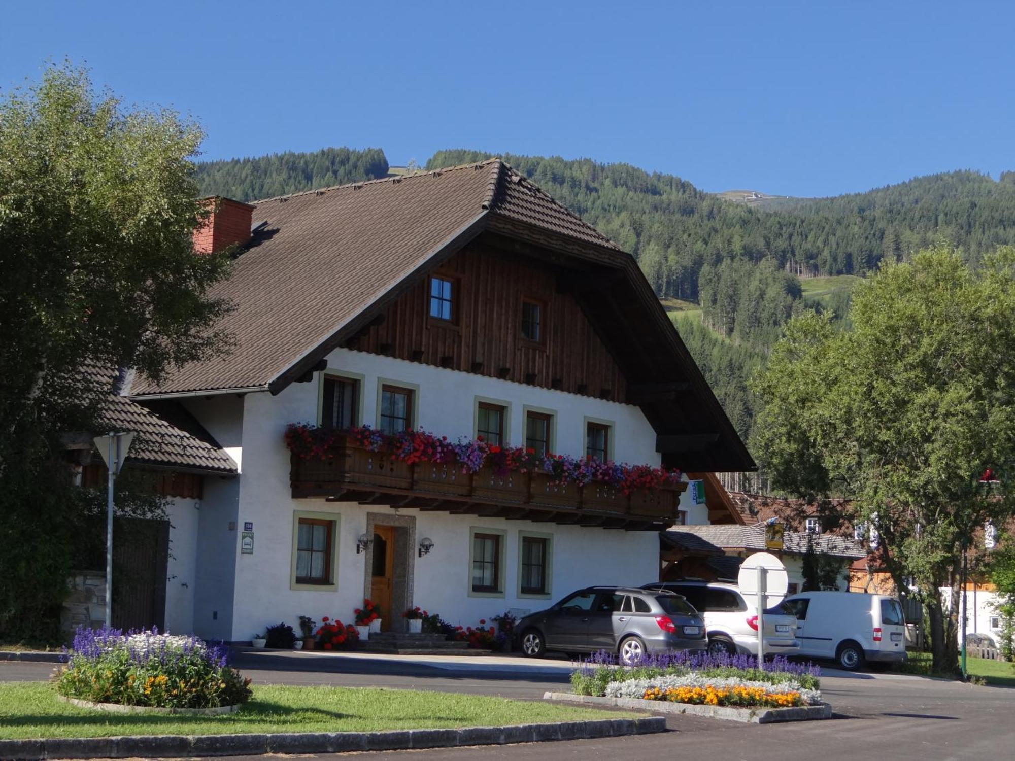 Haus Edelweiss Apartamento Sankt Margarethen im Lungau Exterior foto