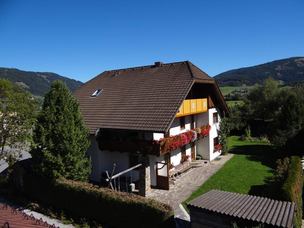Haus Edelweiss Apartamento Sankt Margarethen im Lungau Exterior foto